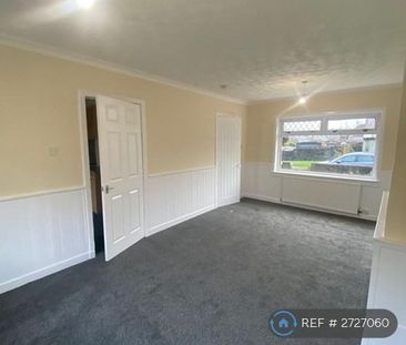 3 bedroom end of terrace house to rent - Photo 1