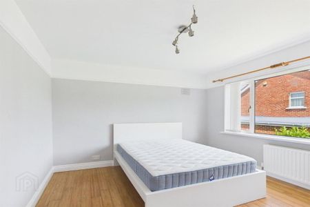 81 Seahill Road, Holywood, BT18 0DW - Photo 3