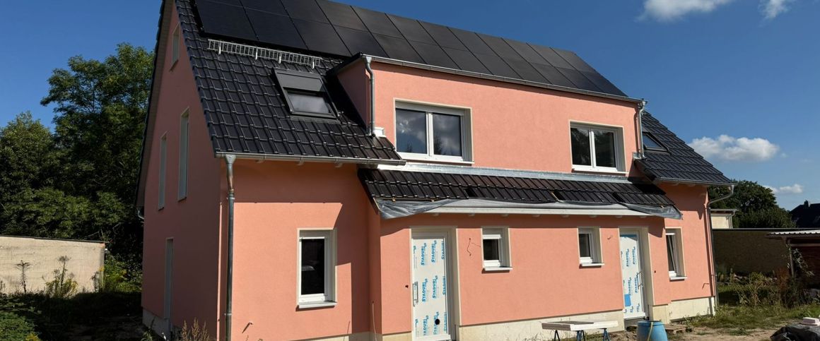 Neubau Doppelhaushälfte mit Einbauküche und Solar in bester Wohnlage von Cottbus/Branitz - Foto 1