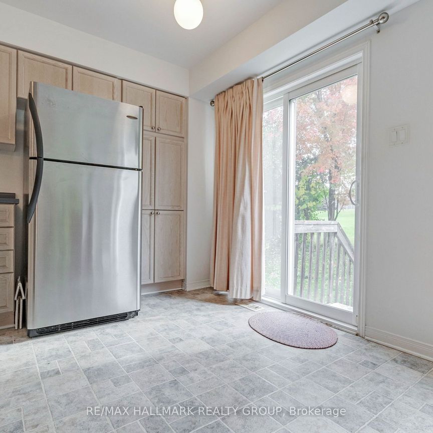 548 ABERFOYLE Circle - Photo 1