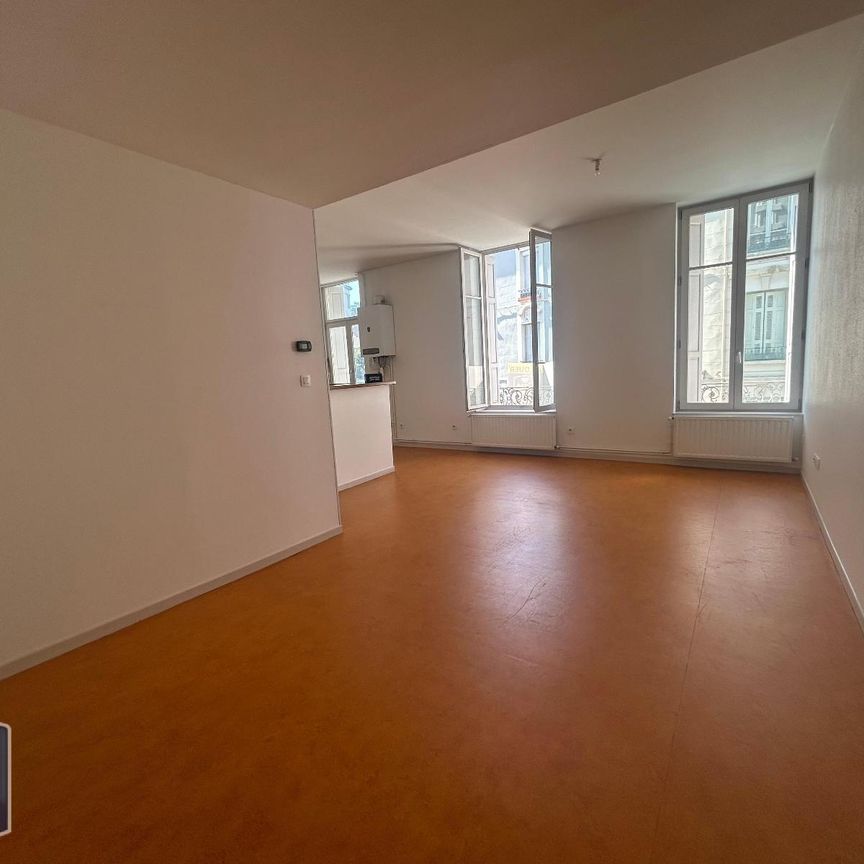 Location Appartement 1 pièce 41m² ST ETIENNE 42100 - Photo 1