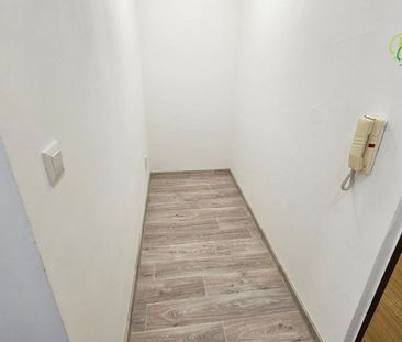 Pronájem bytu 2+kk 44 m², Pod Zámečkem, Hradec Králové - Fotografie 5