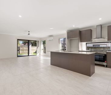 Stunning Family Home, 4 bed + study! - Photo 3