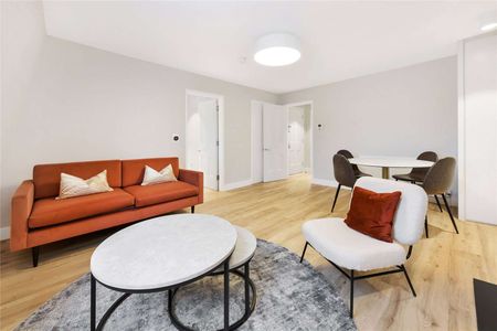 A fantastic lateral one bedroom apartment situated in South Kensington. - Photo 3