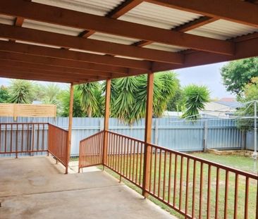 3 Killara Avenue Mount Austin NSW 2650 - Photo 5