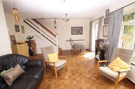 Leaholme Gardens, Slough, Berkshire, SL1 - Photo 2