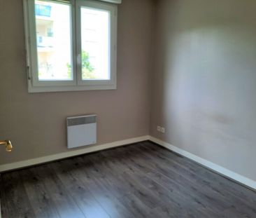 Location Appartement 2 pièces 37m² ST JEAN DE BRAYE 45800 - Photo 2
