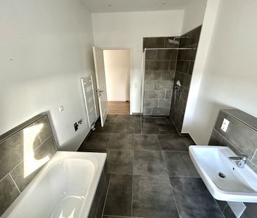Energieeffiziente und moderne 4-Zimmer-Wohnung mit Balkon in Elbnähe! - Photo 5