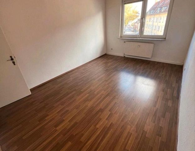 Sehr helle Zentrale Wohnung zu vermieten - Foto 1