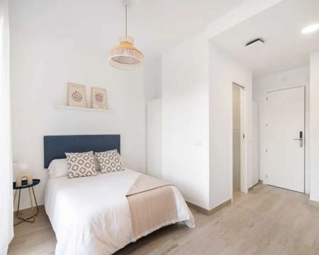 Calle de las Magnolias, Madrid, Community of Madrid 28029 - Photo 3