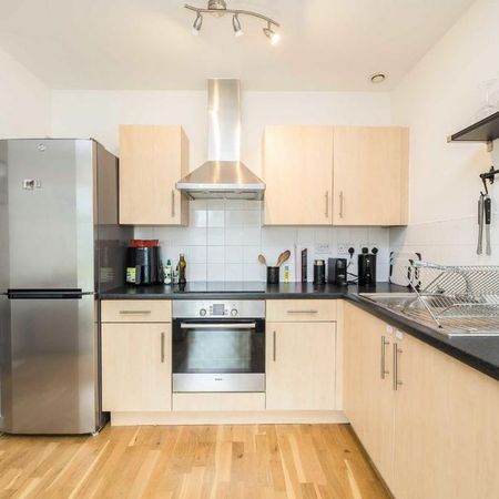 1 bedroom flat to rent - Photo 3