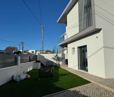 4 room luxury Detached House for rent in Seixal, Distrito de Setúbal - Photo 6