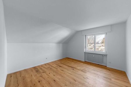 Erstvermietung nach Sanierung: helle 5.5-Zimmer-Wohnung - Photo 4