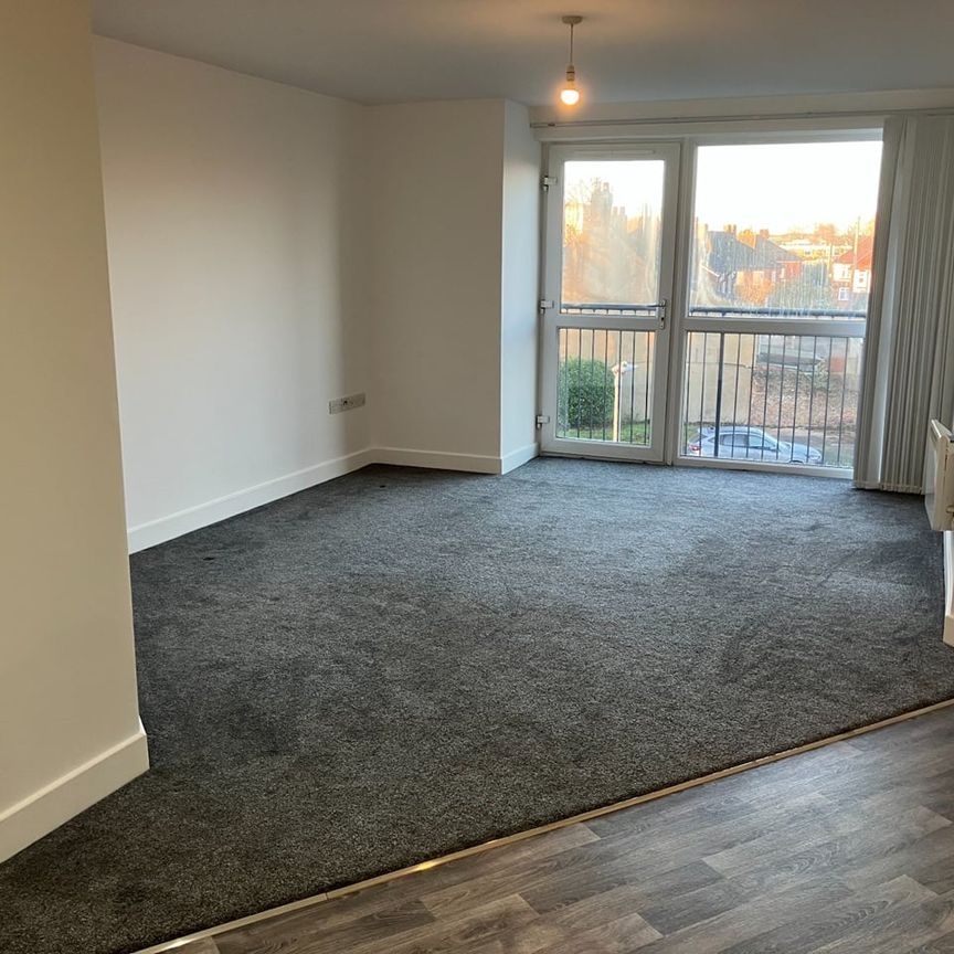 2 Bed Flat, Kirk Beston Close, LS11 - Photo 1