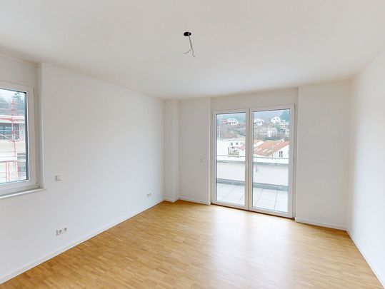 Rundumblick! Großzügige 3-Zimmer-Wohnung mit Dachterrasse und EBK - Photo 1