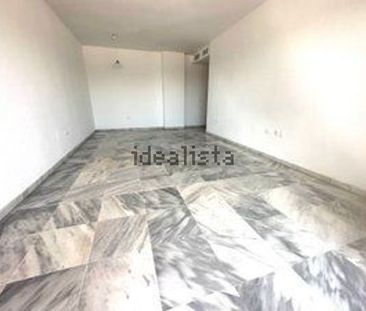 Alquiler de piso en Calle Frank Capra - Photo 2