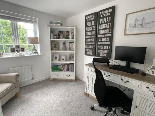 5 bedroom detached house to rent - Photo 1