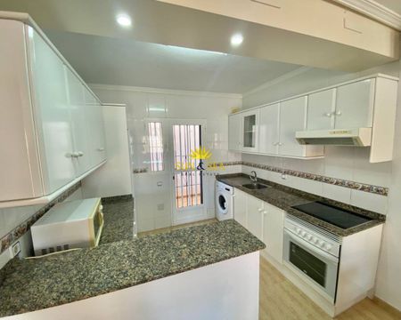 Long term rental, 3 bedroom townhouse Campoamor, Alicante. - Photo 3