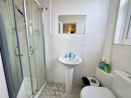 Ramshill Road, Scarborough - Photo 5