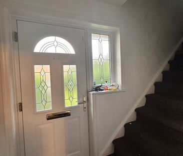 Room in a Shared House, Hackney Svenue, M40 - Photo 5