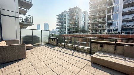 Exquisite Penthouse With Panoramic City And River Views - Photo 5