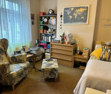 Terraced House to rent on - Photo 5