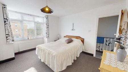 1 bedroom in a house share to rent - Photo 4