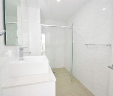 Strathfield - Photo 4