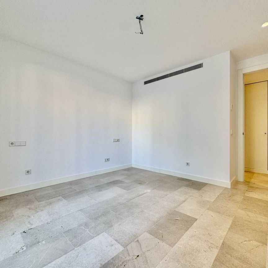 Piso de alquiler en Calle Cecili Metel, Plaça dels Patins - Photo 1