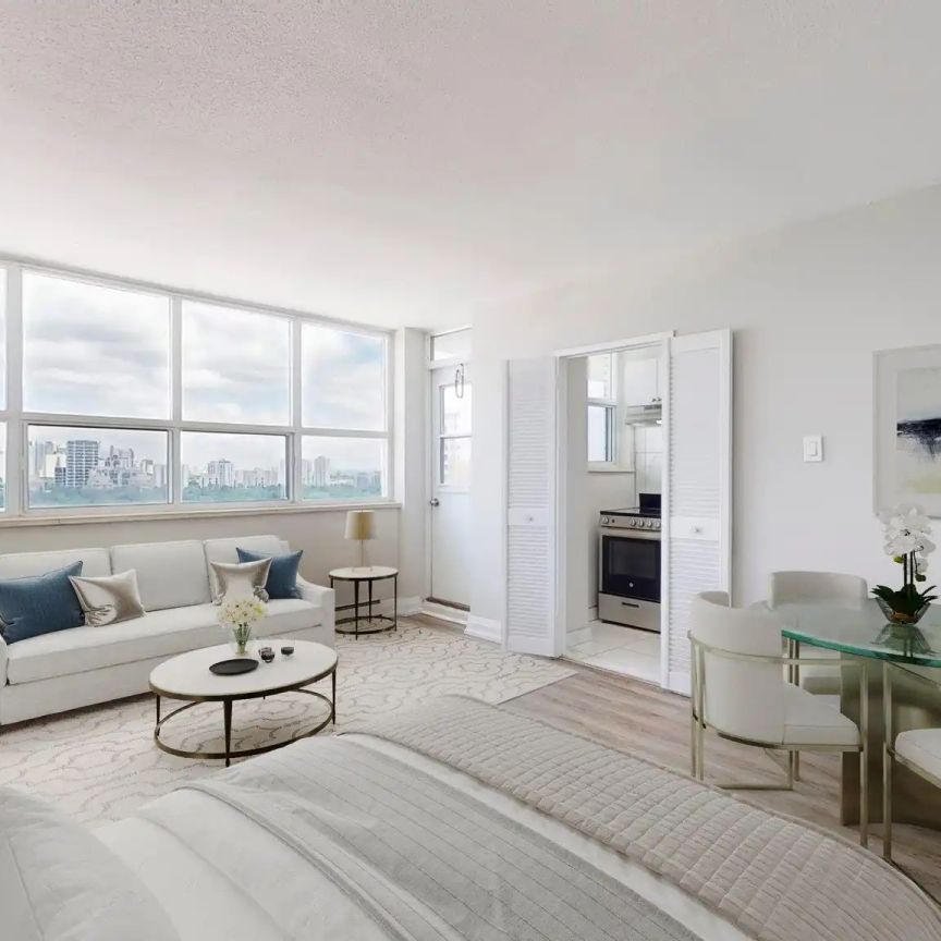 40 & 60 Pleasant Blvd — Bachelor - Photo 1