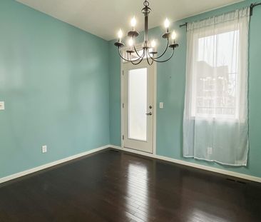 Sunlit 3 Storey End Unit Townhouse. - Photo 2