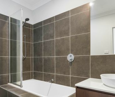 FAMILY HOME IS GREAT LOCATION! - Photo 5