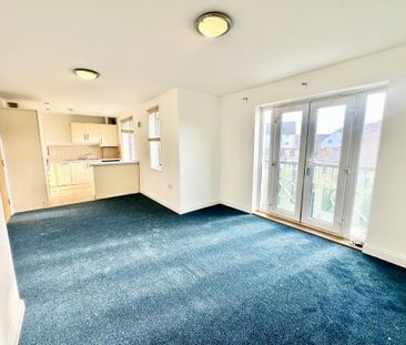 2 bedroom flat to rent - Photo 2