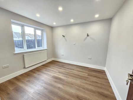 2 bedroom detached house to rent - Photo 3