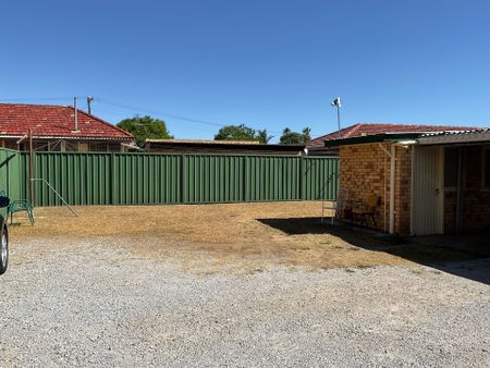 TIDY UNIT IN SOUTH TAMWORTH - Photo 2