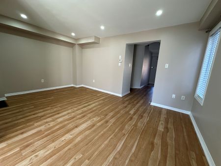 For Lease - 39 Robideau Place, Whitby, Ontario - Photo 5