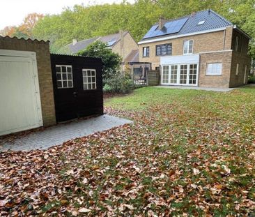 Hoekwoning te huur in Sint-Kruis voor € 900 met 2 slaapkamers - Photo 1