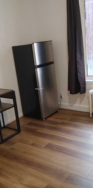 Studio à louer - Photo 1