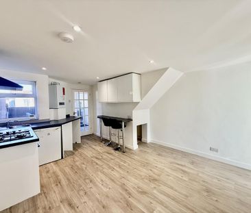 3 bedroom apartment to rent - Photo 4