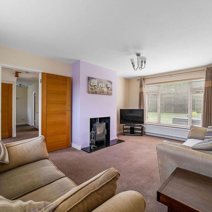 4 bedroom detached house to rent - Photo 1