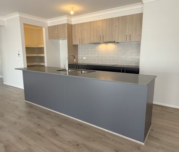Luxury & Sustainability - Brand New Bugendore 4 bedroom Home - Photo 2