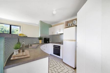 28/2 Forestview Way, - Photo 3