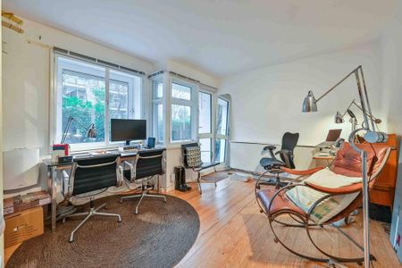 Studio to rent - Photo 2