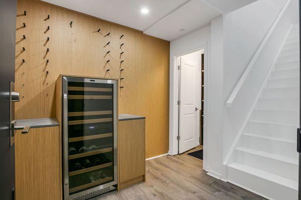 For Lease - 245 Perth Avenue Unit# 401, Toronto, Ontario - Photo 1