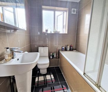 3 bedroom terraced house to rent - Photo 6