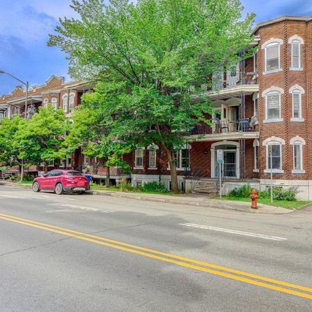 MAGNIFIQUE CONDO 3 1/2 A MONTCALM - Photo 3