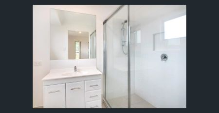 AFFORDABLE FAMILY HOME - Photo 5