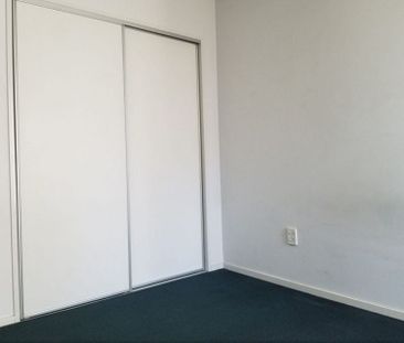 Good size apartment in the city - Photo 2