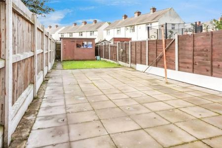 3 bedroom terraced house to rent - Photo 3