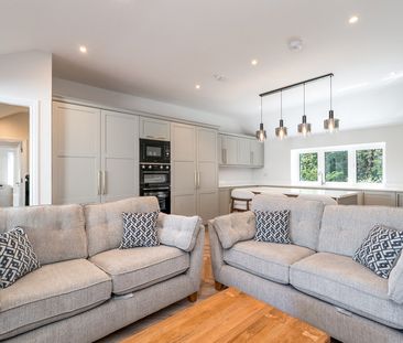 CHURCHTOWN ROAD LOWER, DUBLIN 14, D14 F889 - Photo 1